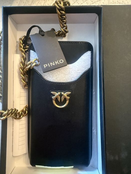 Кожена чантичка за телефон Pinko