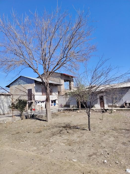 Саехатдан уй сотилади 2 етаж