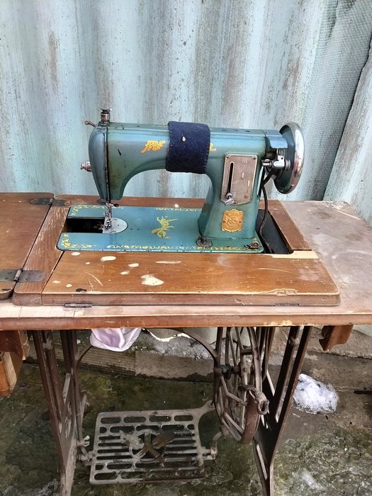 Продам Швейная машинка