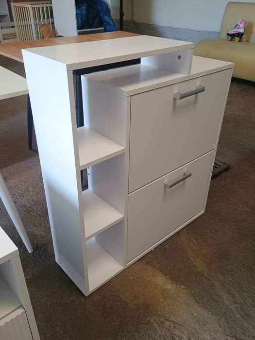 Шкаф за обувки с етажерка