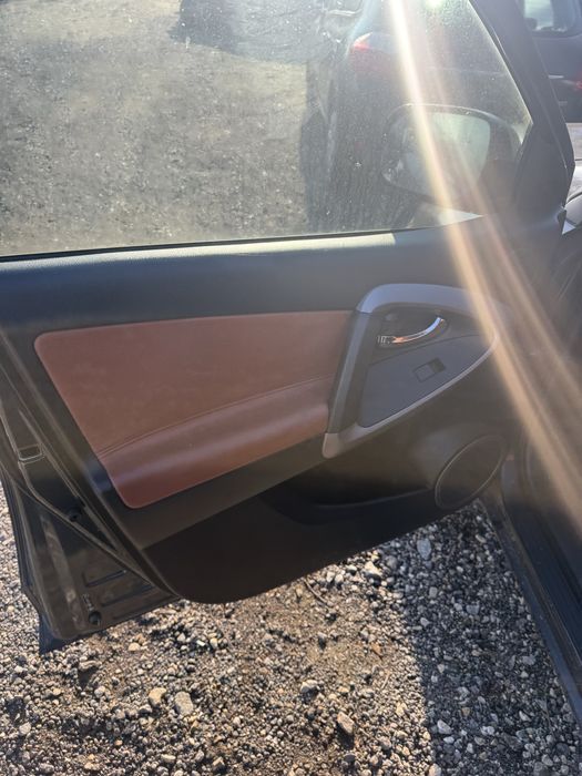 Кожен салон рав 4