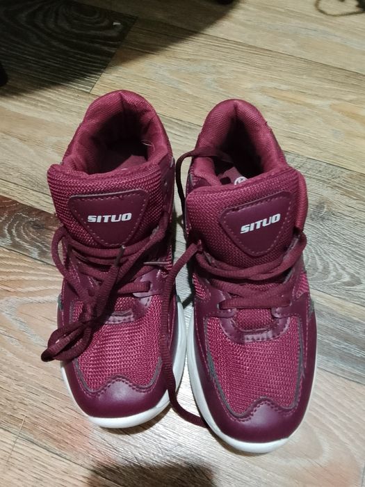 Продам обувь новая