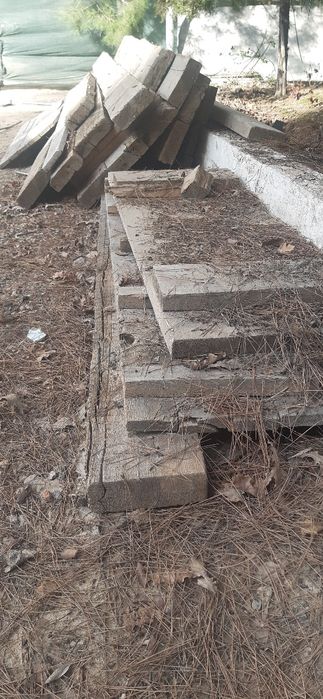 Taxta yaxshi xolatda sotiladi