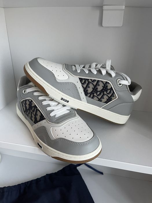 Adidasi Dior masura 43 pe stock