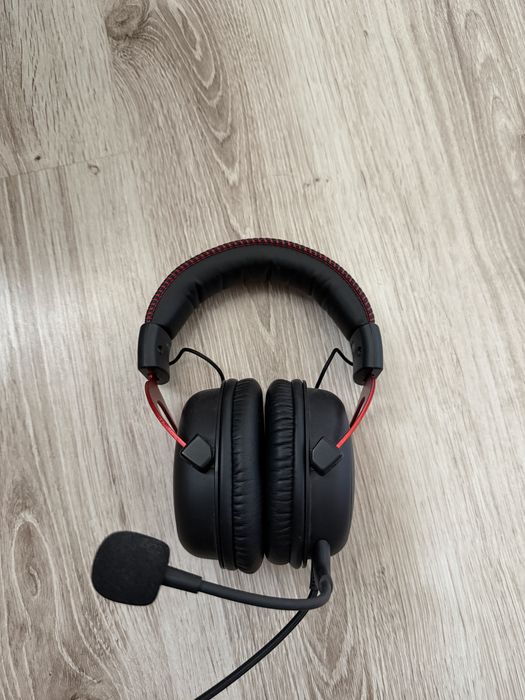 Продам HyperX Cloud II