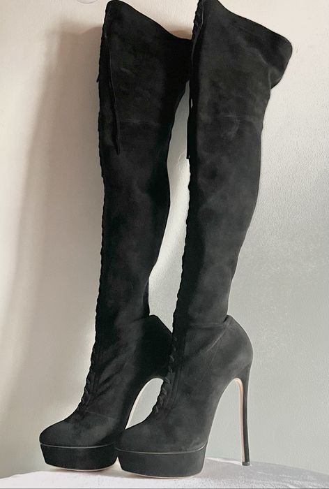 Ботуши Casadei на висок ток