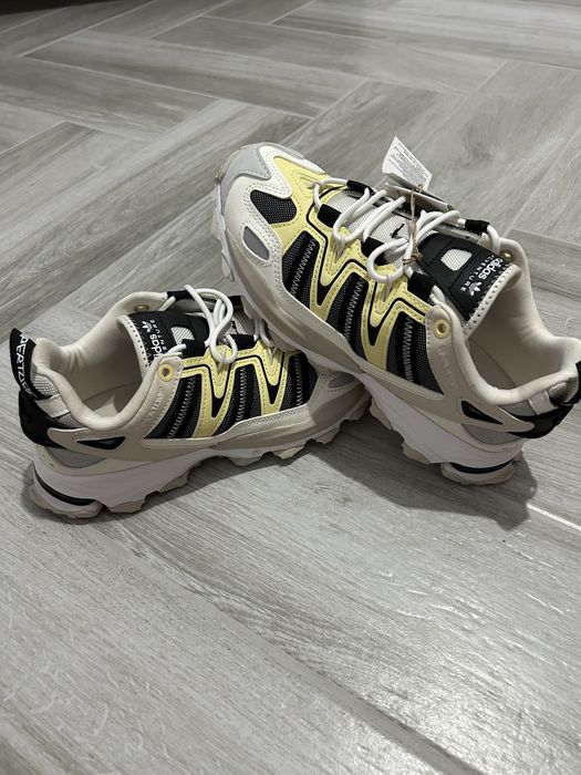 Adidas Hyperturff IE2012