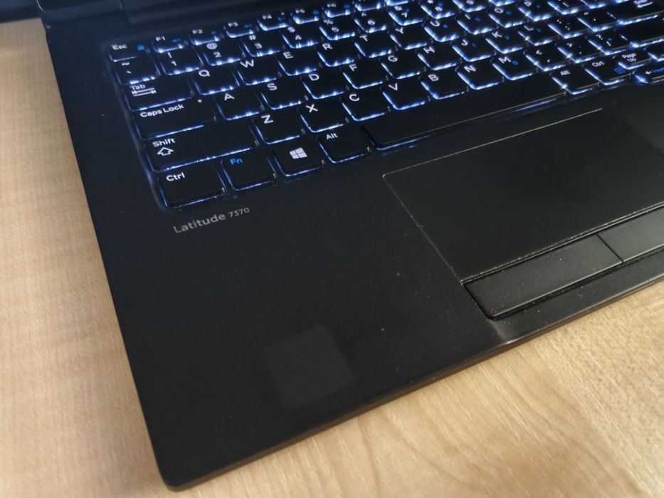 Ноутбук Dell Latitude 7370