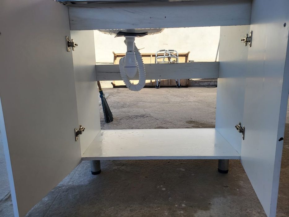 кухонная мойка со шкафом