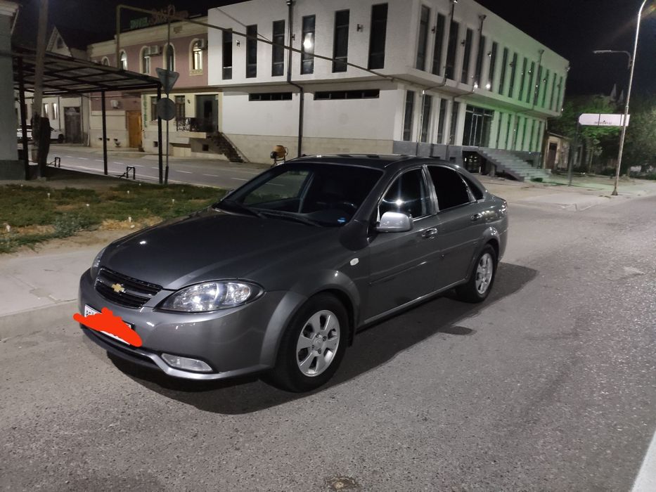 Jentra avtomobili sotiladi