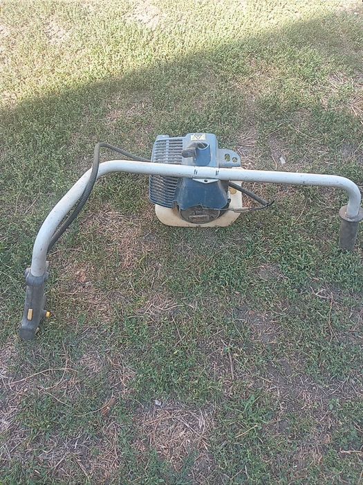 Vând motor motocositoare