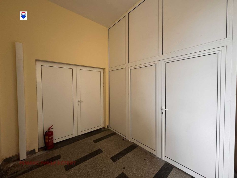 Продава се Промишлена сграда в Русе, Родина 1 - 816 кв.м за 2525 €/кв.м - Снимка #7