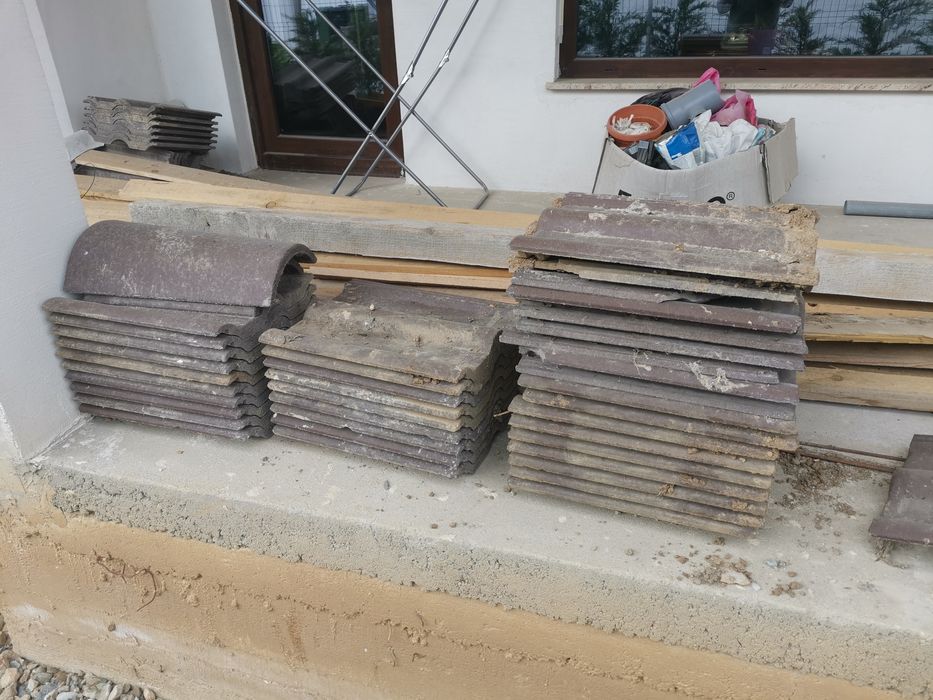 Țigla noua maro de vânzare