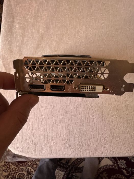 AXLE GTX 1050 TI 4 gb GDDR 5 128 BIT