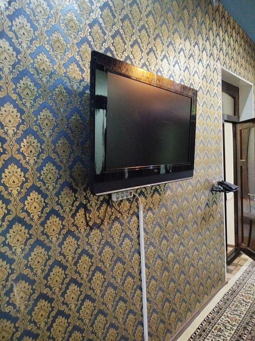 Телевизор плоский в хорошем состояние.