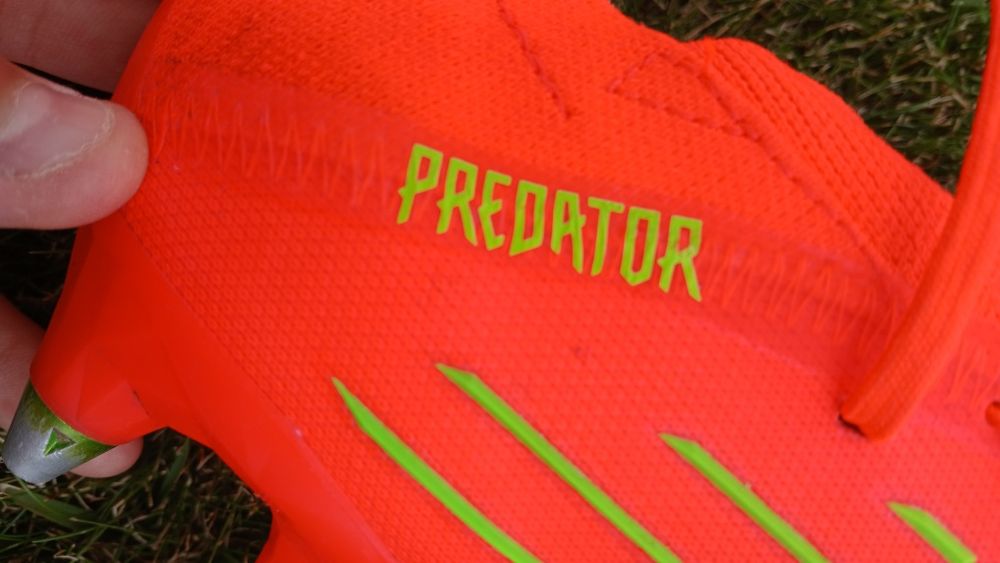 Ghete fotbal predator adidas elite