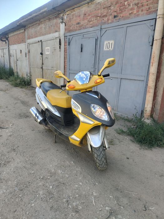 Скутор Fiery 150см
