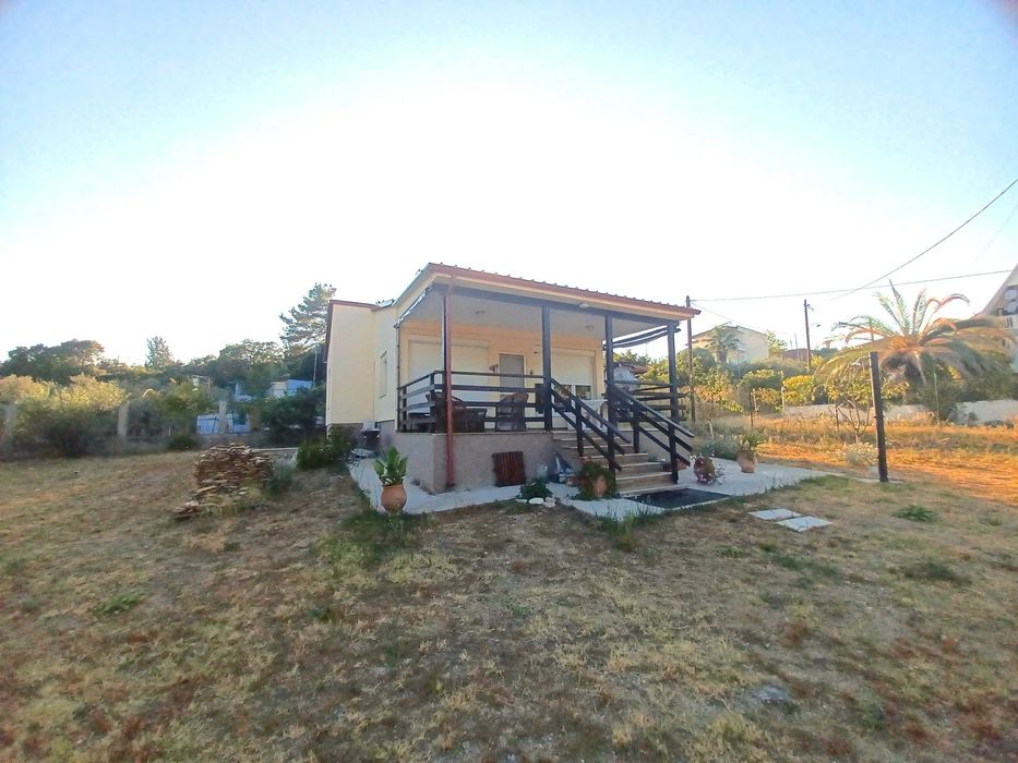 Продава Бизнес парцел 1000м2 с къща 50м2 до морето Неа Кердилия,Гърция