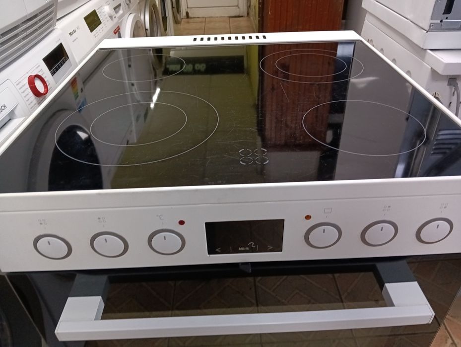 Свободно стояща печка с керамичен плот  Gram 2 години гаранция!