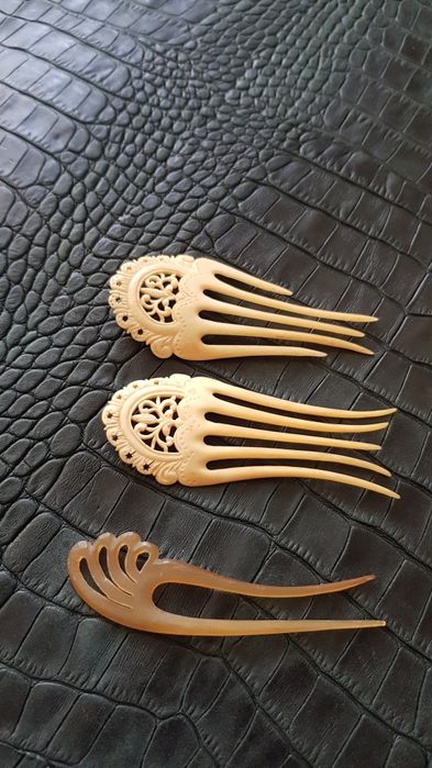 Продаеться винтажная заколка, гребешок