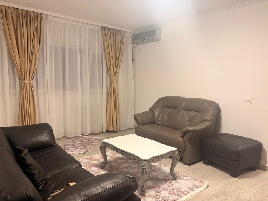 Închiriez apartament