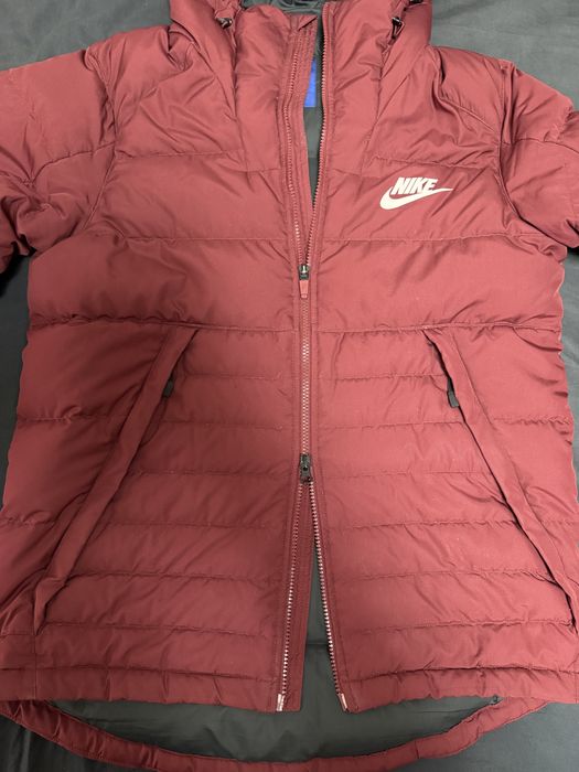 Geaca Nike, de puf, barbati, masura M, impecabila!