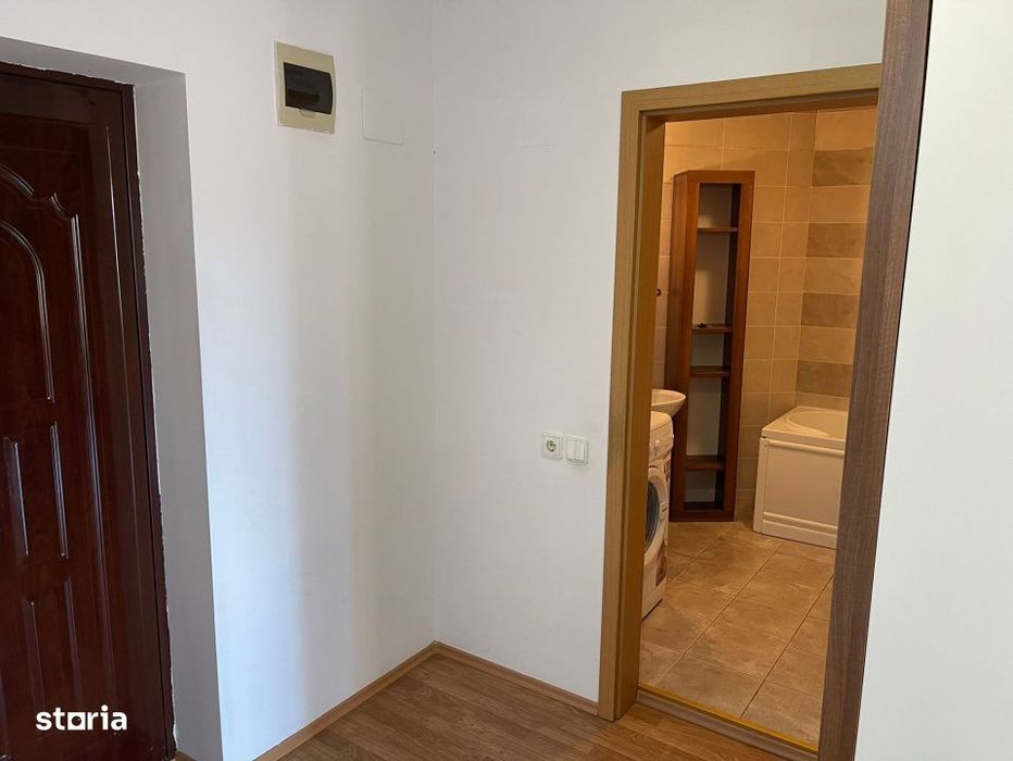 Apartament de 2 camere, semidecomandat, 54 mp + balcon 7 mp, Strada Mo