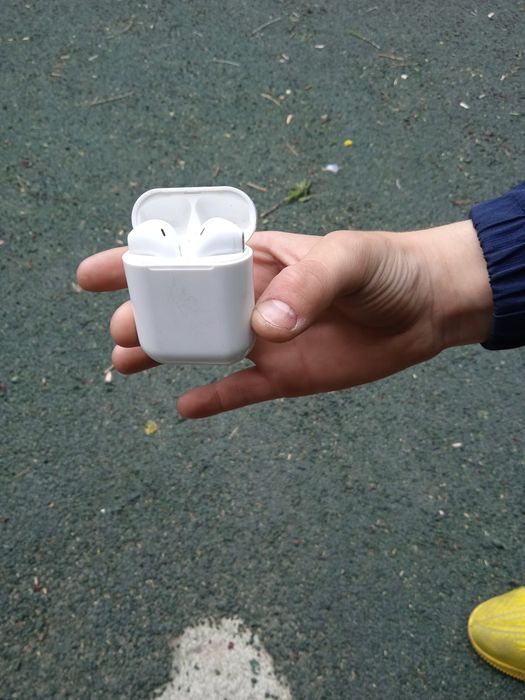 I12  наушники продам