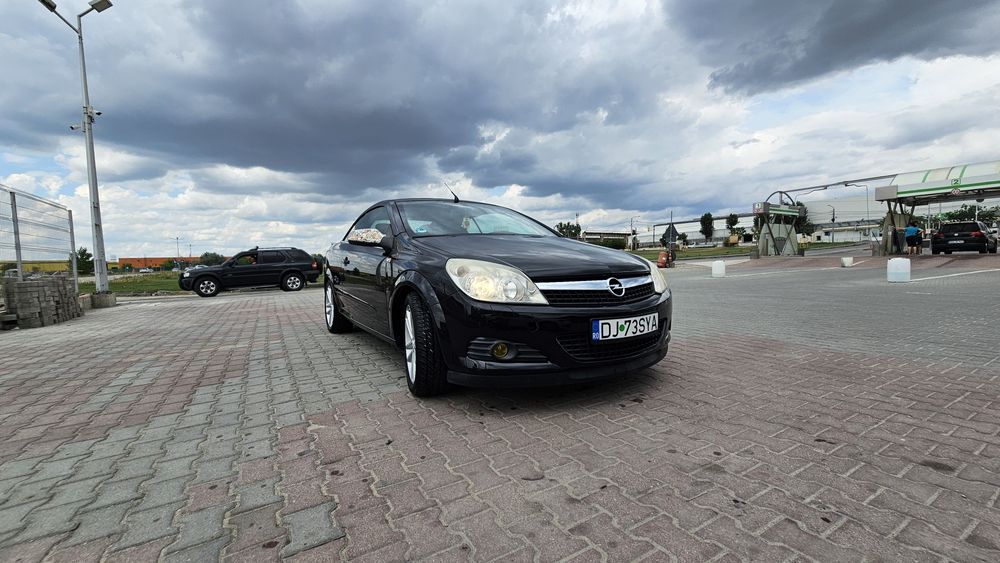 Opel astra h twintop