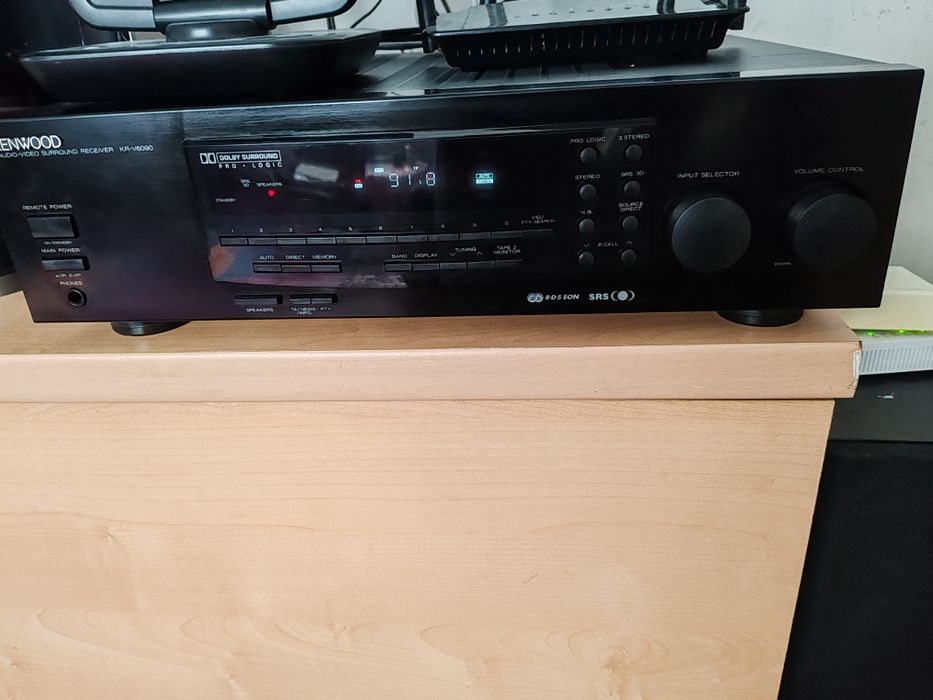 Statie Amplificare Kenwood  KR V6090