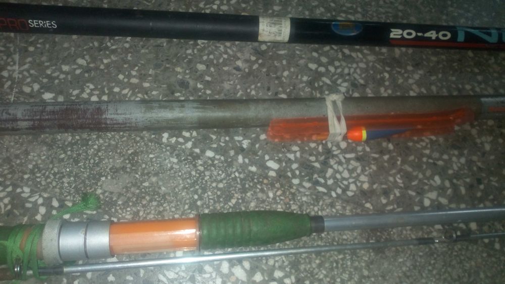 2 броя Въдици + влакна + водачи + кукички