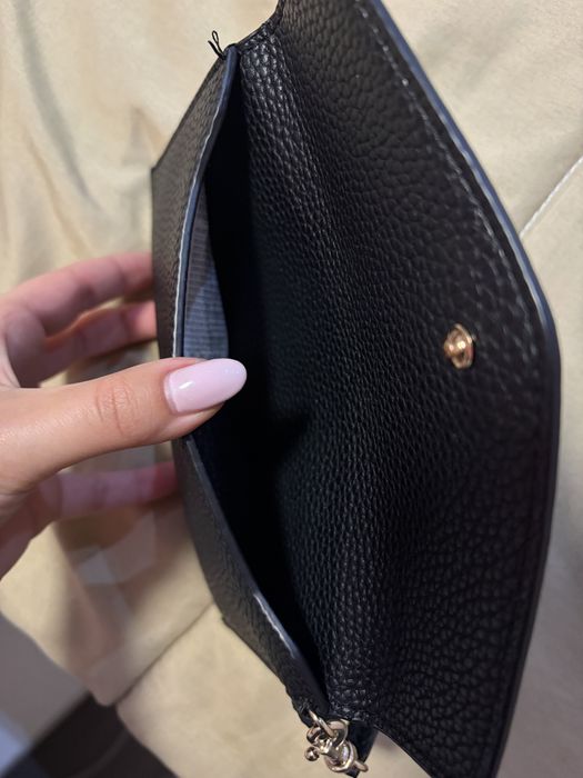 Дамско портмоне guess