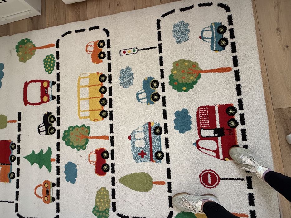 Covor copii cu model străzi și mașinuțe – 160 x 230 cm