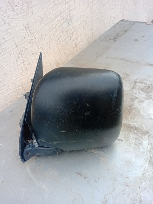 Продам зеркало на тойота Хайс