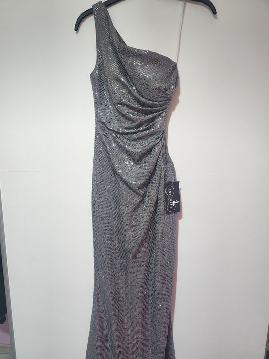 Официална рокля ,дизайнерска XS-S размер