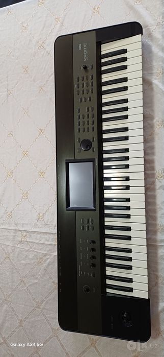 Korg Krome Ideal xolatda
Qo'shimcha: Pedali chexol bor
H