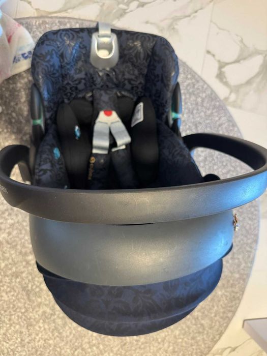 столче за кола и отделно база Cybex Cloud T i size 45-87см