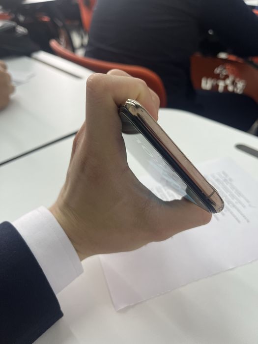 iphone xs max srochna sotiladi