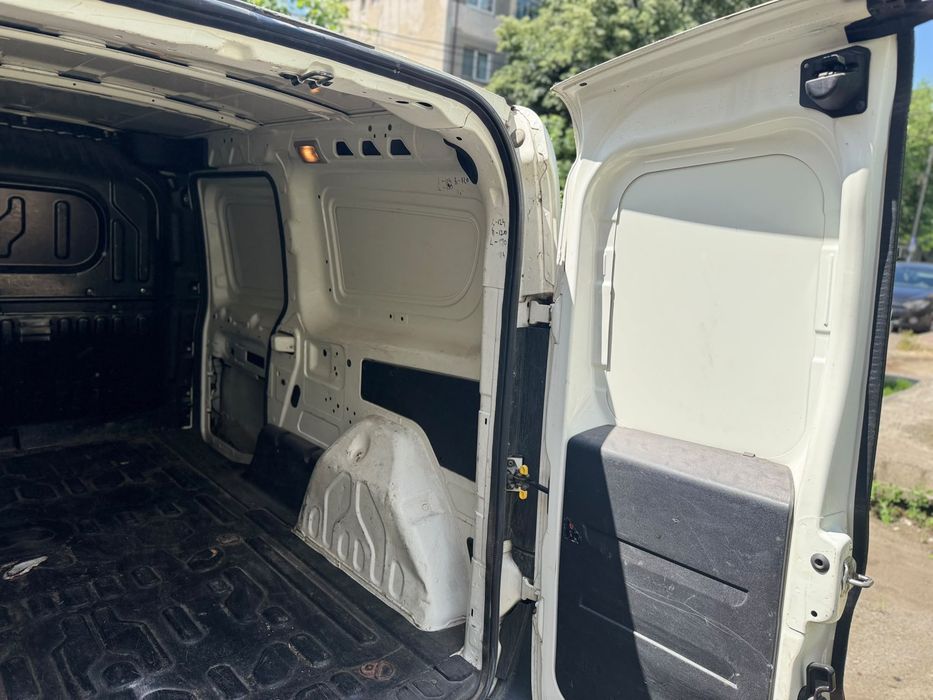 Autoutilitara Opel Combo 1.3 CDTI