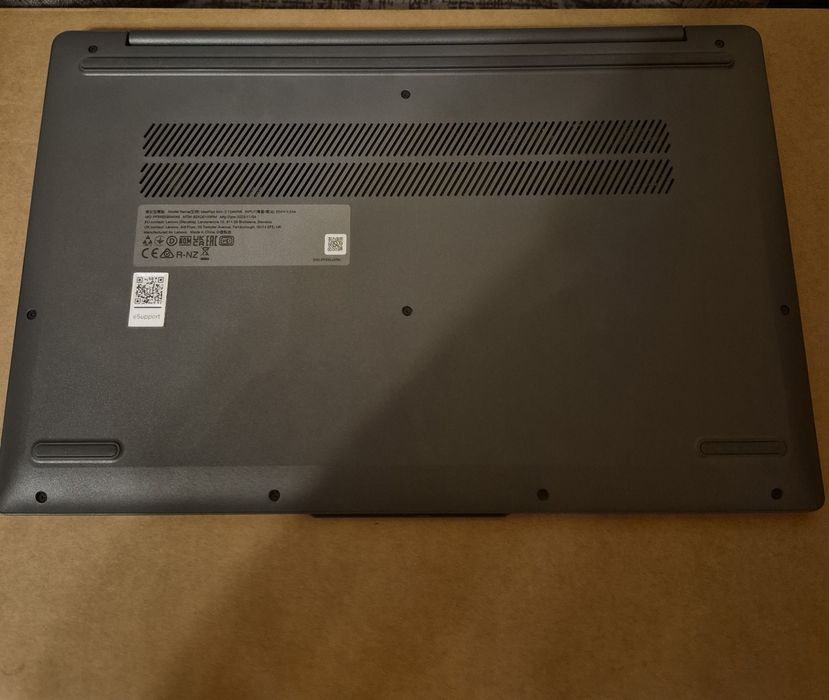 Vând Laptop Lenovo Nou Nouț-URGENT!!