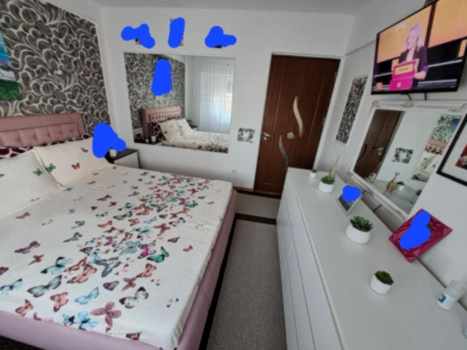 Vând apartament în Alexandria, 3 camere,balcon,2 debarale,etaj 4din4,izolat exterior, dar si izolare deasupra.