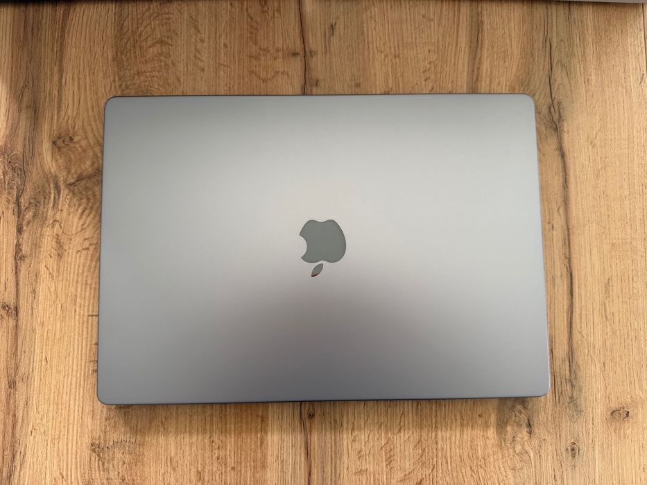НОВ MacBook Pro 16" M2 MAX 12-Core CPU, 38- Core GPU, 32GB RAM, 1TB SSD