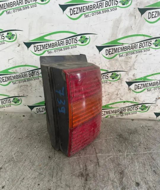 Lampa / Tripla stop dreapta pe aripa Volkswagen VW Passat 1992