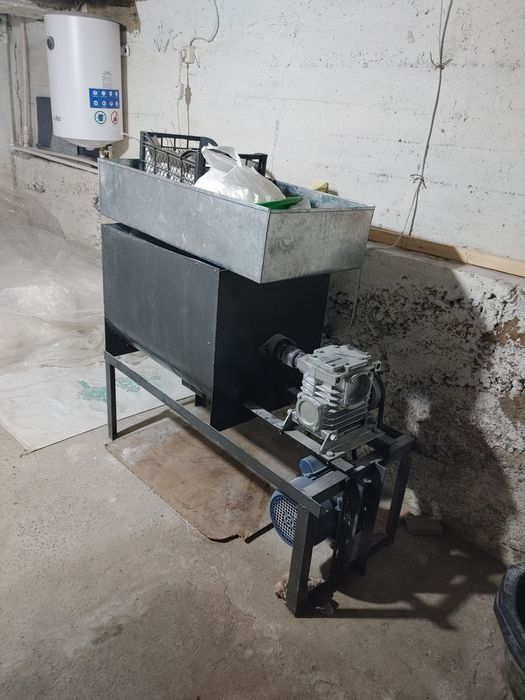 Oqqand ishlab chiqarish uskunasi sotiladi