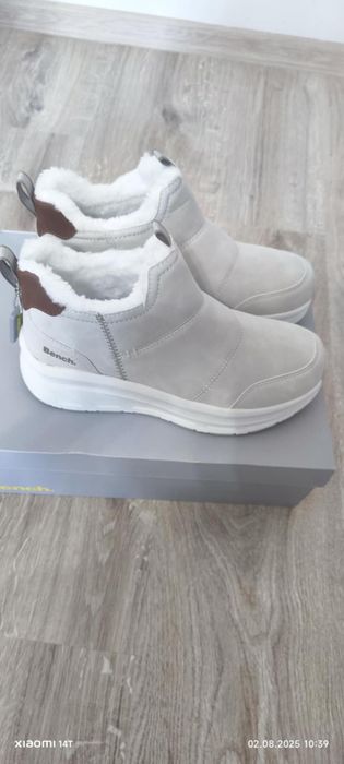 Дамски боти с пух