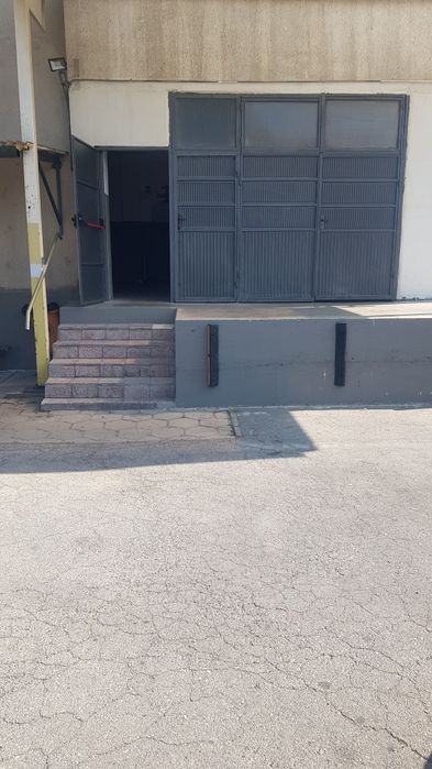 Дава се под наем Промишлена сграда в Дупница - 775 кв.м за 1989 € - Снимка #3