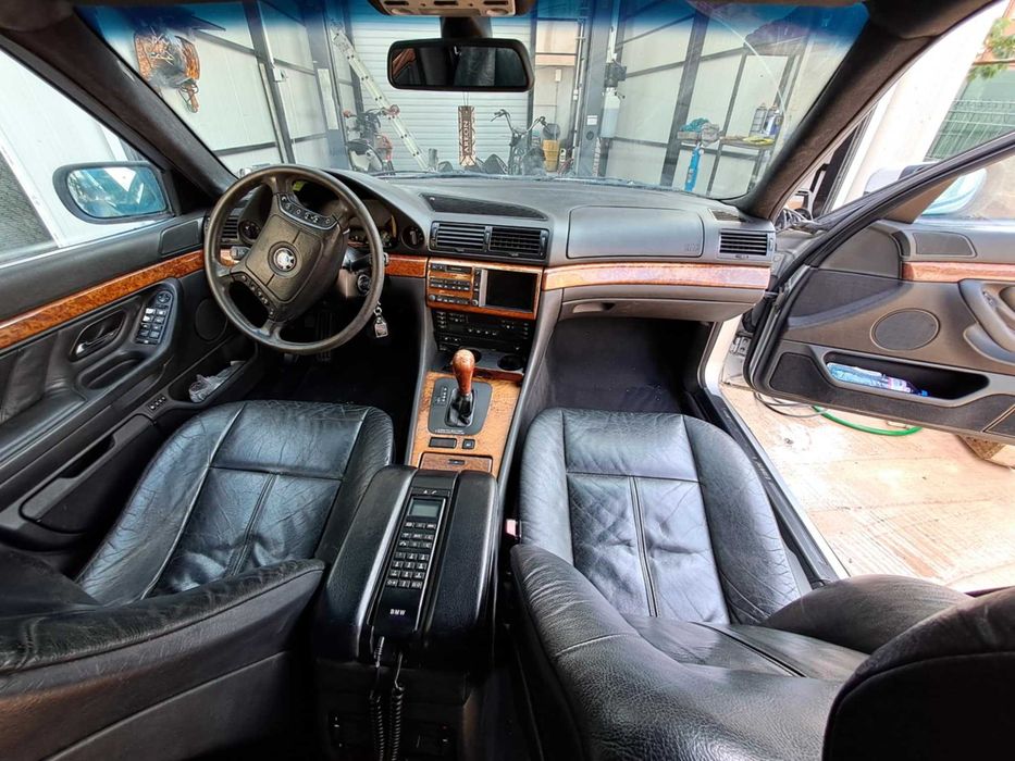 BMW E38 730d на части