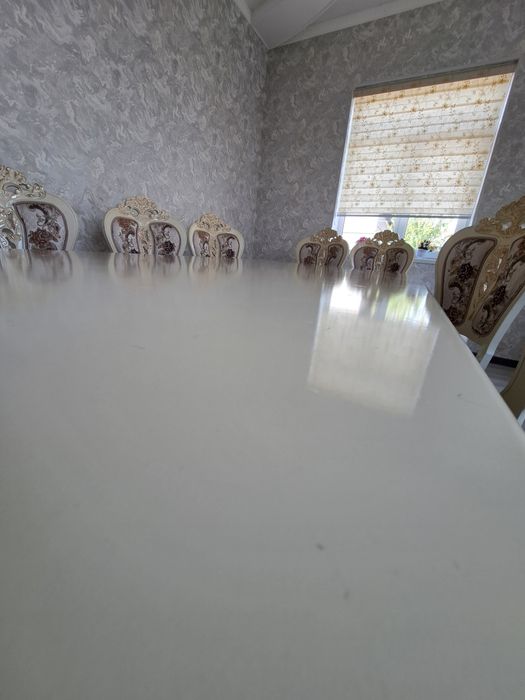 Продаётся стол со стульями в гостиничный 8-10 местный