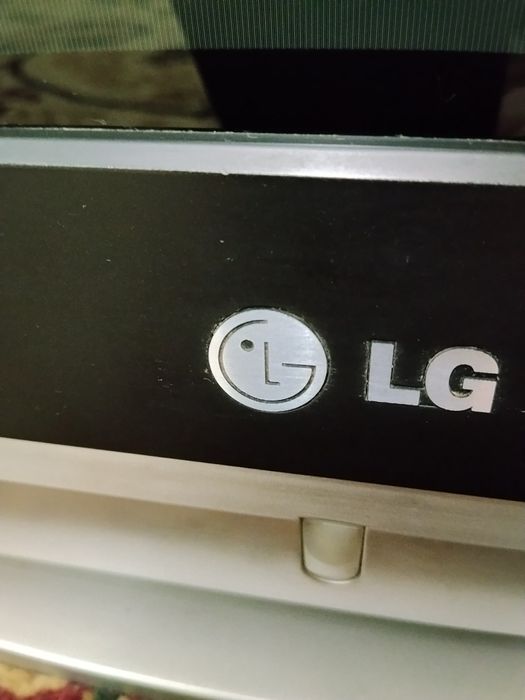 Телевизор рабочий LG