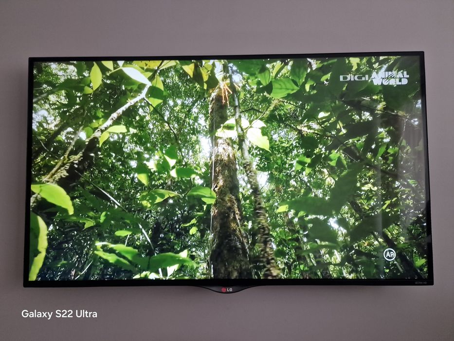 Televizor smart LG Ultra HD 42 inch